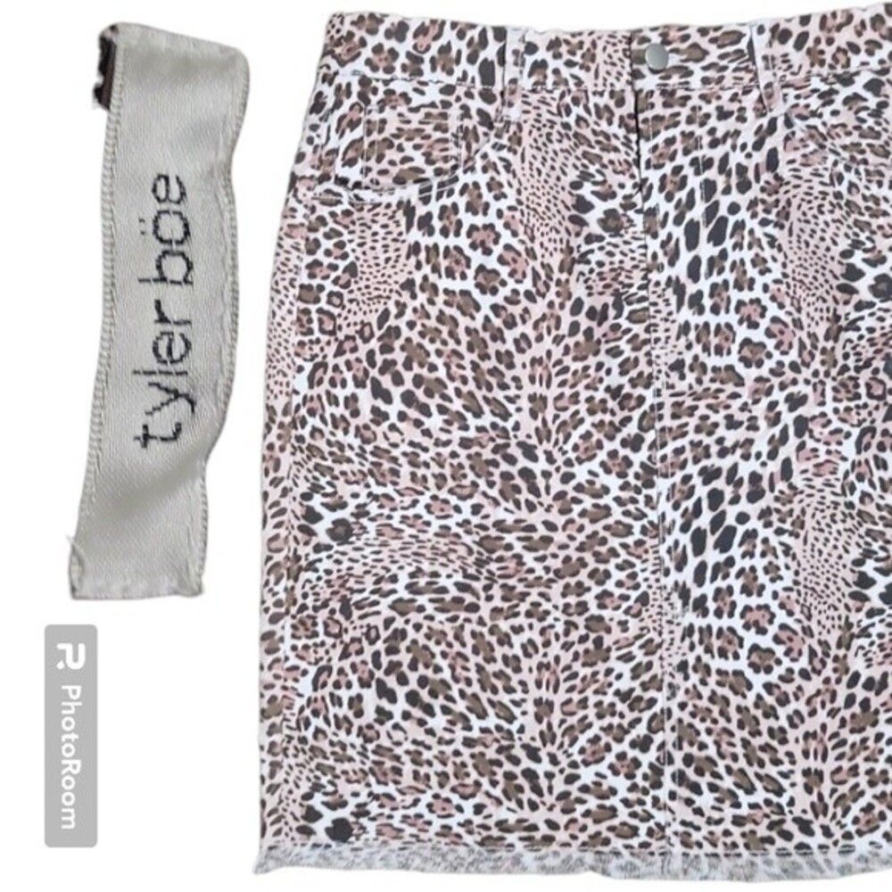 Tyler Böe NWT Animal Print Jean Skirt - 8